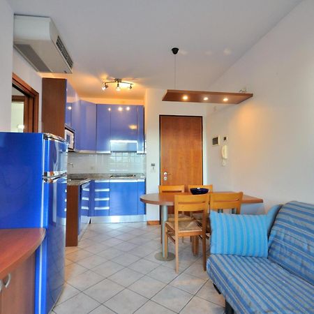 Apartment In Bibione Spiaggia Near The Beach Bagian luar foto