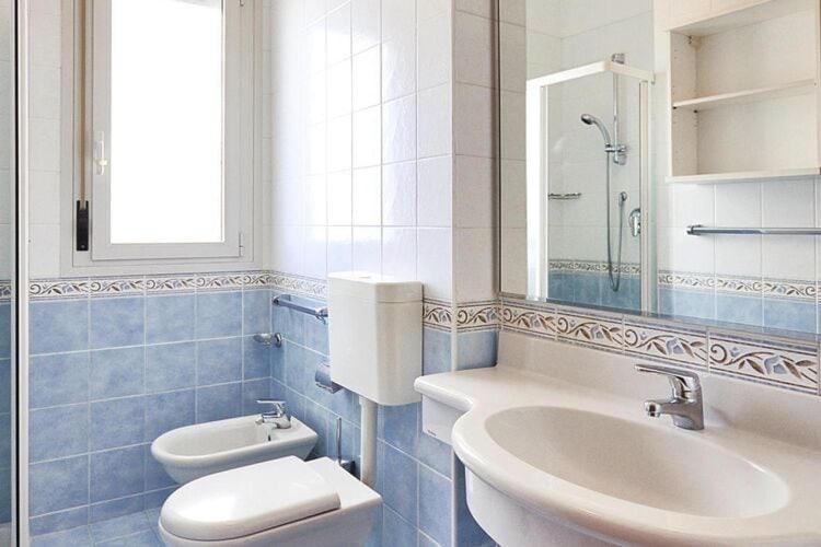 Apartment In Bibione Spiaggia Near The Beach Bagian luar foto