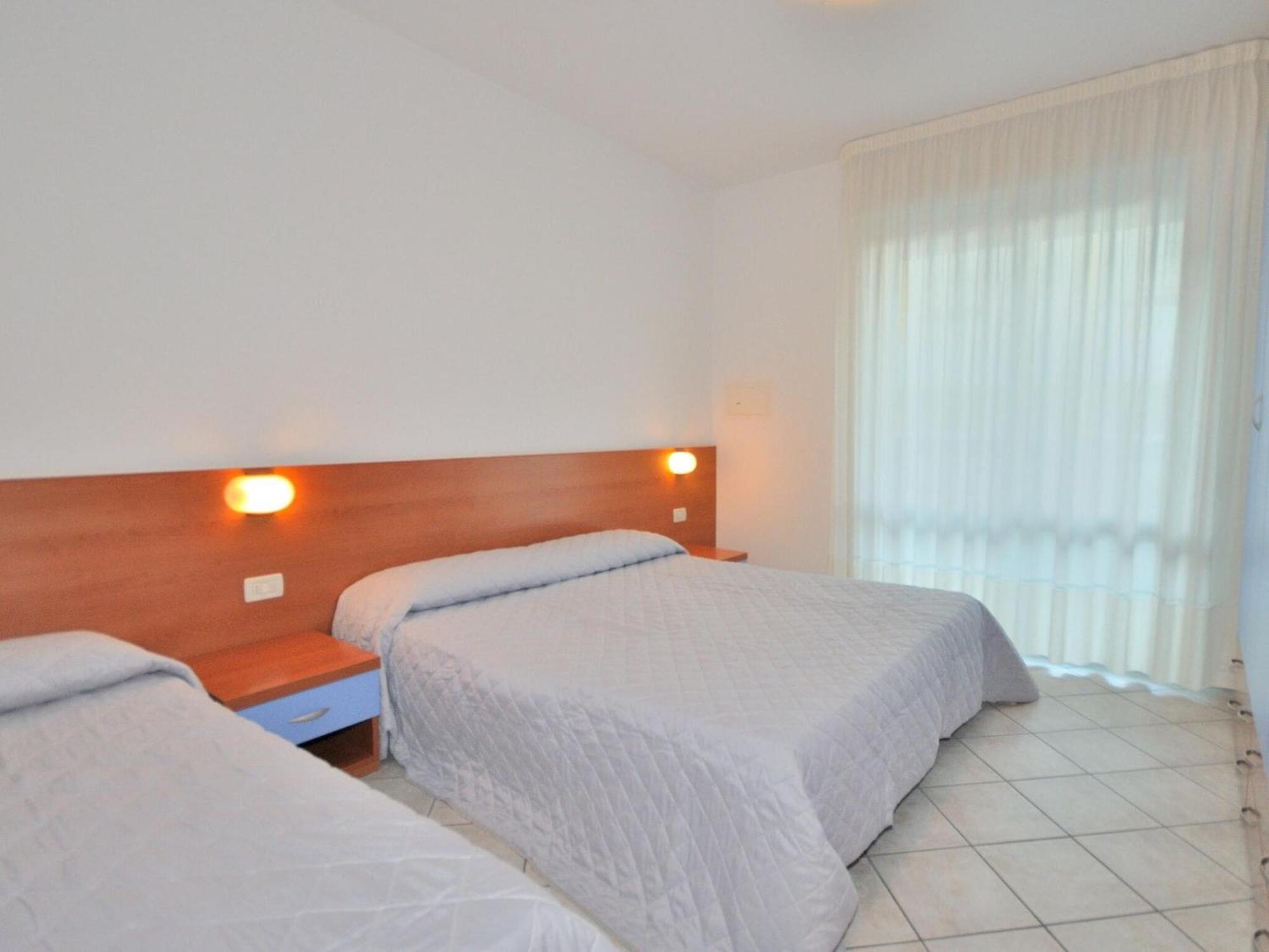 Apartment In Bibione Spiaggia Near The Beach Bagian luar foto